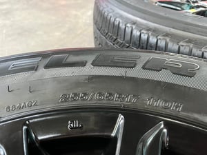 ล้อแม็ก 6รู139 Mitsu Triton Plus ขอบ 17 สีดำ พร้อมยาง 255-65-17 Bridgestone ปี 21