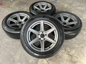 ล้อแม็กแต่ง 5รู114 SHOGUN ขอบ 17 สีเทา พร้อมยาง 245-55-17 KUMHO ปี 22 ล้อแม็กแต่ง 5รู114 SHOGUN ขอบ 17 สีเทา พร้อมยาง 245-55-17 KUMHO ปี 22