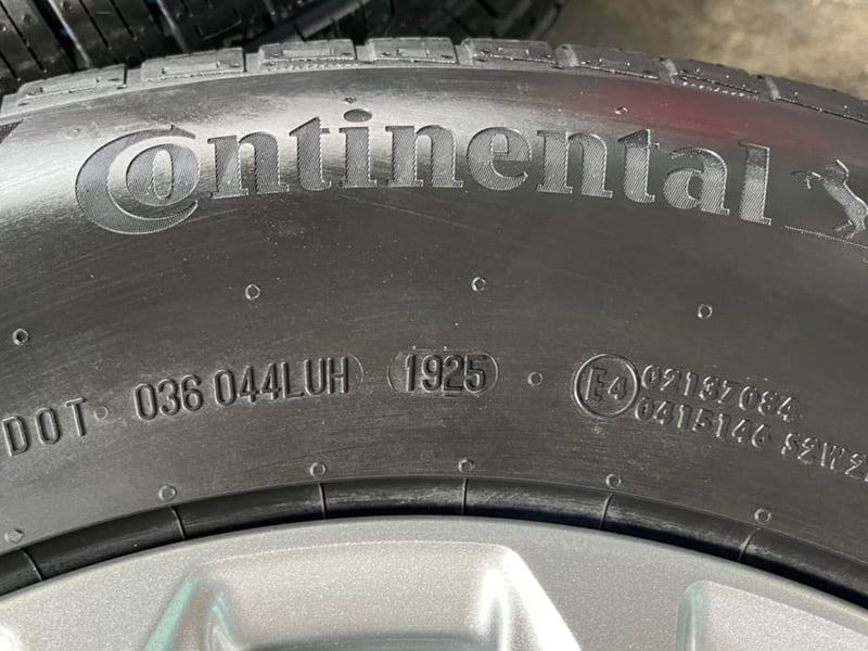 ล้อแม็ก Mitsu Triton Plus ขอบ 17 พร้อมยางป้ายแดง 265-65-17 Continental ปี 25 ล้อแม็ก Mitsu Triton Plus ขอบ 17 พร้อมยางป้ายแดง 265-65-17 Continental ปี 25