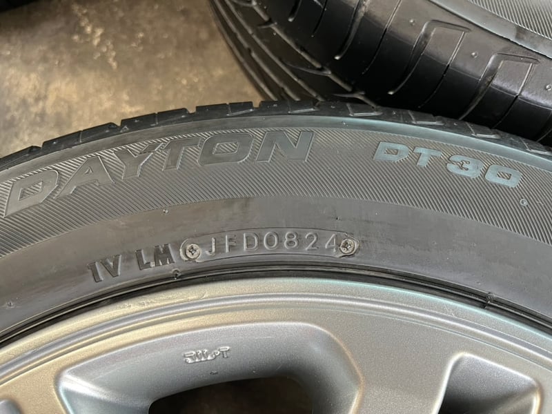 ล้อแม็ก 6รู139 Toyota ขอบ 17 สีเทา พร้อมยาง 215-55-17 Dayton ปี 24 ล้อแม็ก 6รู139 Toyota ขอบ 17 สีเทา พร้อมยาง 215-55-17 Dayton ปี 24