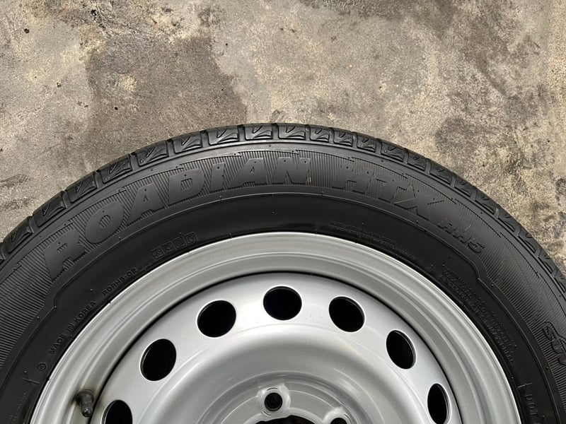 ล้อกระทะ 6รู139 Toyota ขอบ 17 สีบอร์น แถมยาง 235-60-17 NEXEN ปี 20