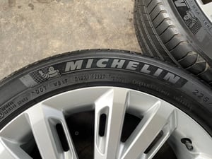 ล้อแม็ก ISUZU D-Max รุ่นใหม่ล่าสุด ขอบ 18 แถมยาง 225-50-18 Michelin ปี 20