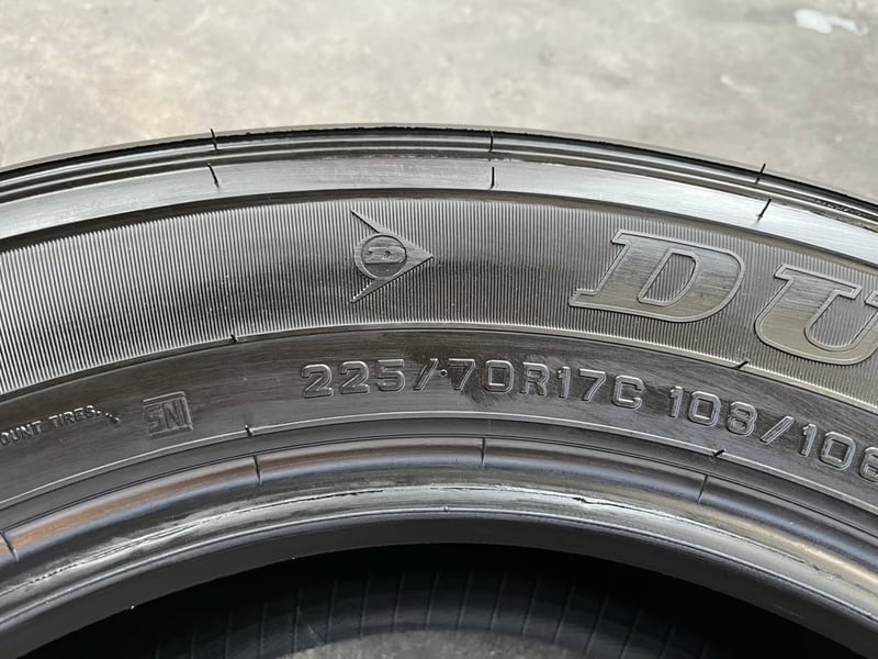 ยางป้ายแดง 225-70-17 Dunlop ปลายปี 25 สวยกริ๊บ ถอดจากรถป้ายแดง