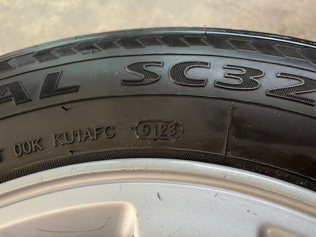 ล้อแม็ก 6รู139 Toyota Sport Rider D4D ขอบ 15 แถมยาง 215-70-15 Goodride ปี 23 ล้อแม็ก 6รู139 Toyota Sport Rider D4D ขอบ 15 แถมยาง 215-70-15 Goodride ปี 23