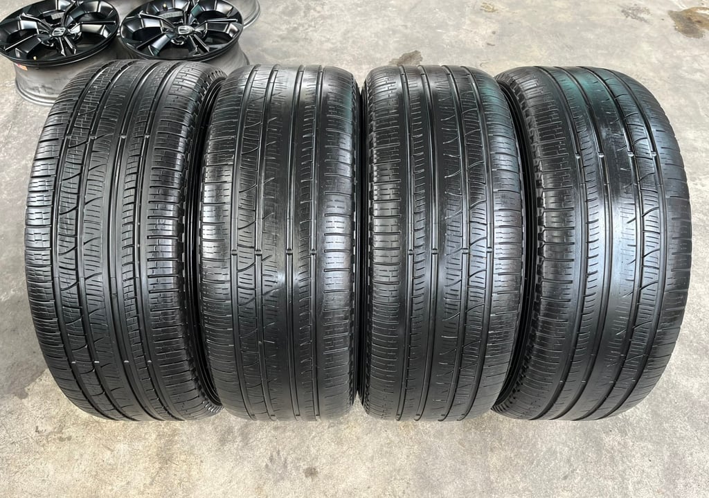 ล้อแม็ก Ford Everest Wildtrak ขอบ 20 ดำหน้าเงา พร้อมยาง 265-50-20 PIRELLI ปี 22 ล้อแม็ก Ford Everest Wildtrak ขอบ 20 ดำหน้าเงา พร้อมยาง 265-50-20 PIRELLI ปี 22