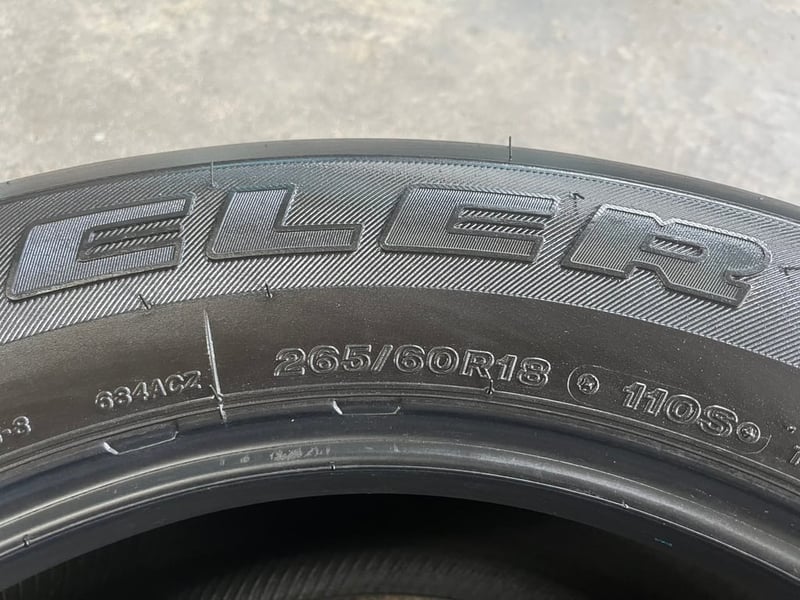 ยางป้ายแดง 265-60-18 Bridgestone ปี 25 สวยกริ๊บ เหมาะสำหรับ รถกระบะตัวสูง และ SUV ทุกรุ่น ยางป้ายแดง 265-60-18 Bridgestone ปี 25 สวยกริ๊บ เหมาะสำหรับ รถกระบะตัวสูง และ SUV ทุกรุ่น