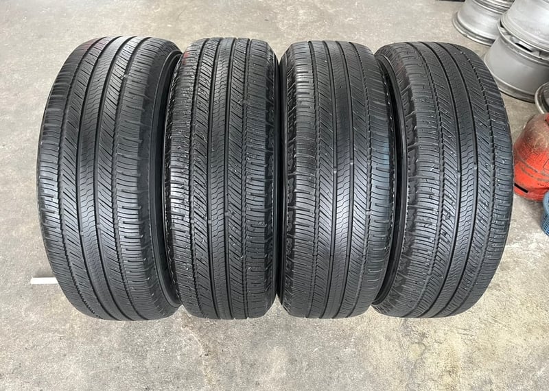 ล้อแม็ก 5รู114 Honda ขอบ 17 สีเทา แถมยาง 225-65-17 Yokohama ปลายปี 20