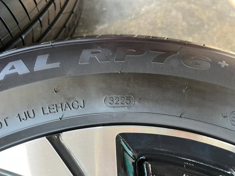 ล้อแม็ก Honda CRV G5 ตัวท็อป ขอบ 18 ดำหน้าเงา พร้อมยางป้ายแดง 225-60-18 CHAOYANG ปี 25