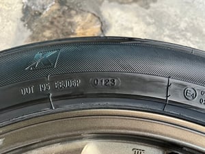 ล้อแม็ก 6รู139 TE37 (งาน COSMIS) ขอบ 20 พร้อมยาง 265-50-20 KINTO ปี 23 ล้อแม็ก 6รู139 TE37 (งาน COSMIS) ขอบ 20 พร้อมยาง 265-50-20 KINTO ปี 23