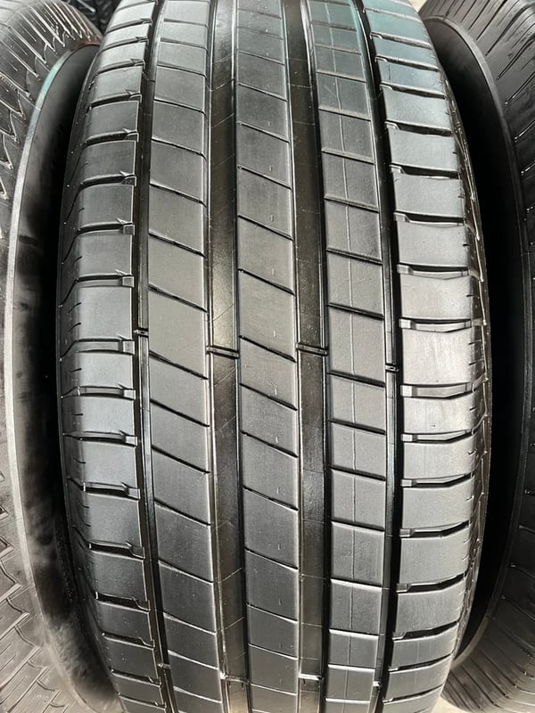 ยาง 255-70-15 BF Goodrich ปลายปี 23 สภาพสวยมาก