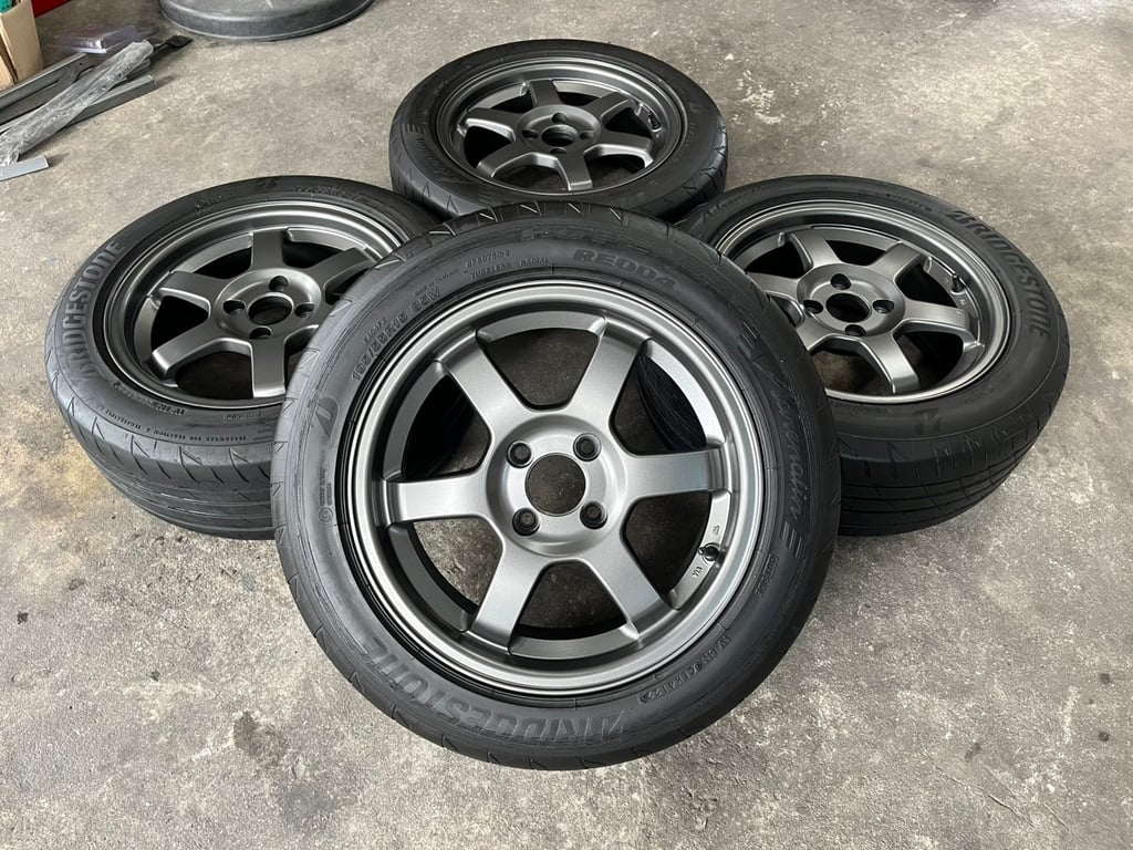 ล้อแม็ก 4รู100 TE37 ขอบ 15 สีเทา พร้อมยาง 195-55-15 Bridgestone ปลายปี 22 ล้อแม็ก 4รู100 TE37 ขอบ 15 สีเทา พร้อมยาง 195-55-15 Bridgestone ปลายปี 22
