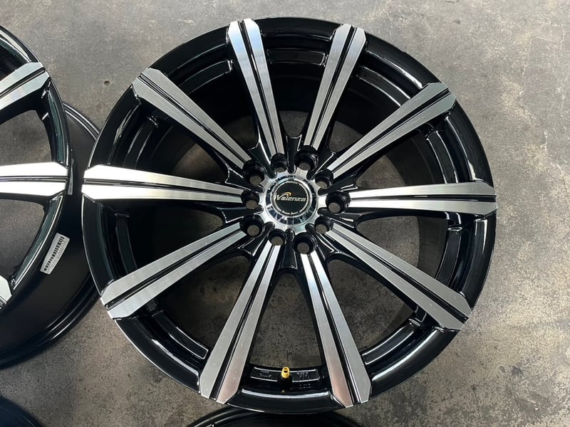 แม็กแต่ง 5รู100 5รู114 Valenza Vienna ขอบ 17 สีดำหน้าเงา สวยกริ๊บ