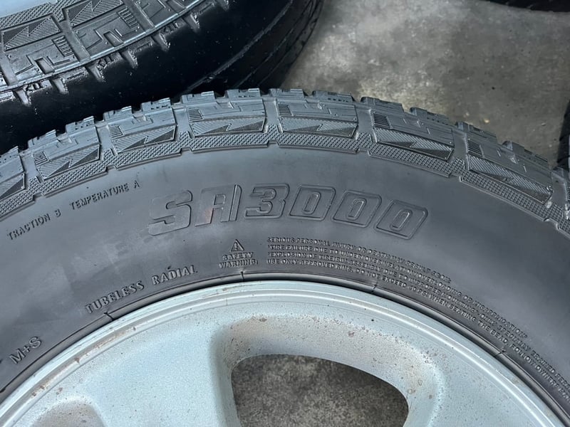 ล้อแม็ก 5รู114 Mitsu Triton ขอบ 15 แถมยาง 235-75-15 OTANI ปี 20 