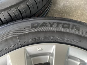 ล้อแม็ก Mitsu Attrage ขอบ 15 สีบอร์น พร้อมยางใหม่ 185-60-15 DAYTON ปี 26 ล้อแม็ก Mitsu Attrage ขอบ 15 สีบอร์น พร้อมยางใหม่ 185-60-15 DAYTON ปี 26