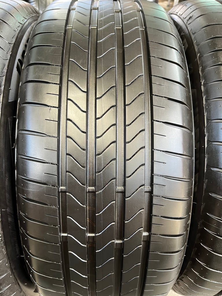 ยาง 215-55-16 Bridgestone ปี 25 สภาพน้องๆยางใหม่ ใช้งานมาน้อย