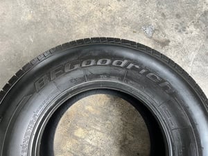 ยาง 255-70-15 BF Goodrich ปลายปี 23 สภาพสวยมาก