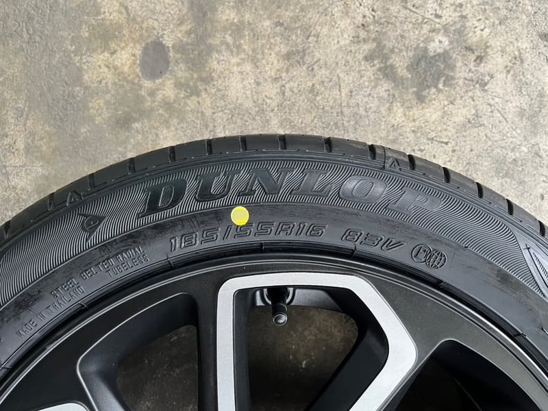 ล้อแม็ก Toyota Yaris Cross ขอบ 16 ดำหน้าเงา พร้อมยางใหม่ 185-55-16 Dunlop ปี 24