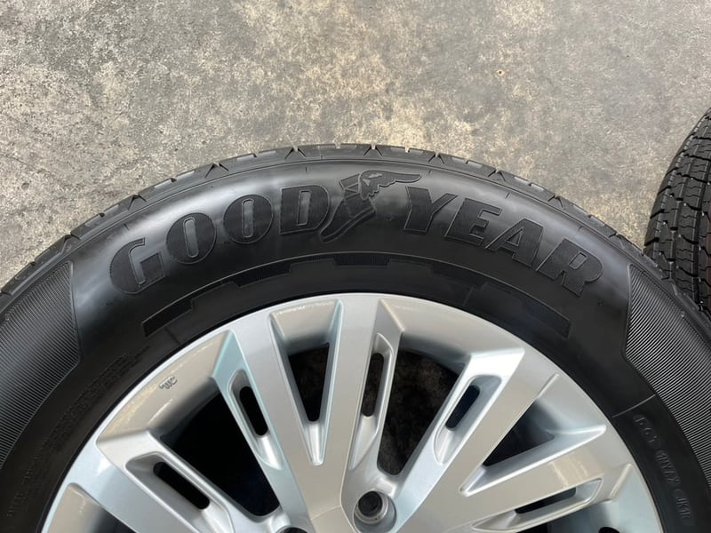 ล้อแม็กพร้อมยางใหม่ป้ายแดง ISUZU D-Max ขอบ 18 ใหม่กริ๊บ