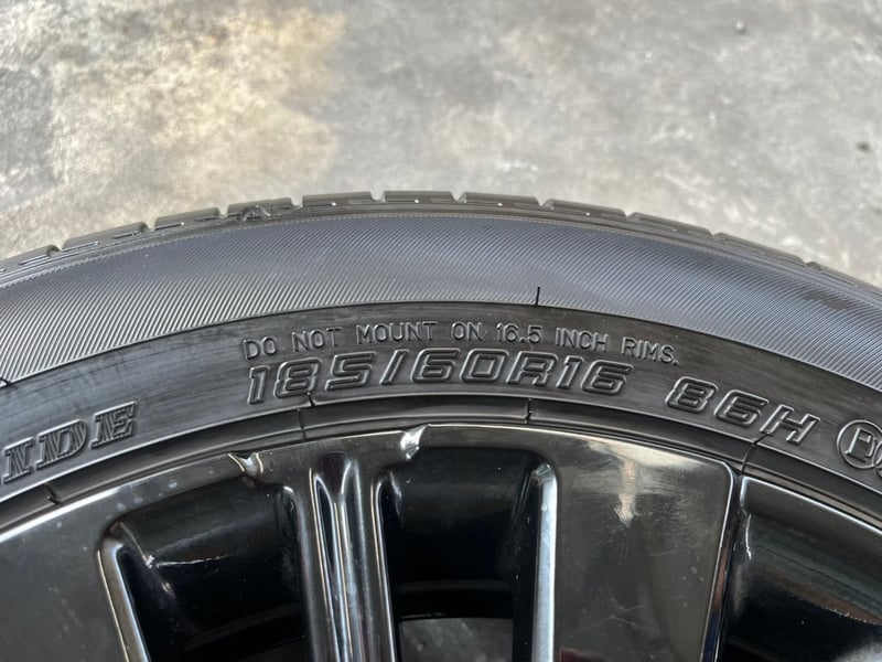 ล้อแม็กพร้อมยาง Honda City Hatchback RS ขอบ 16 สีดำ สวยมาก