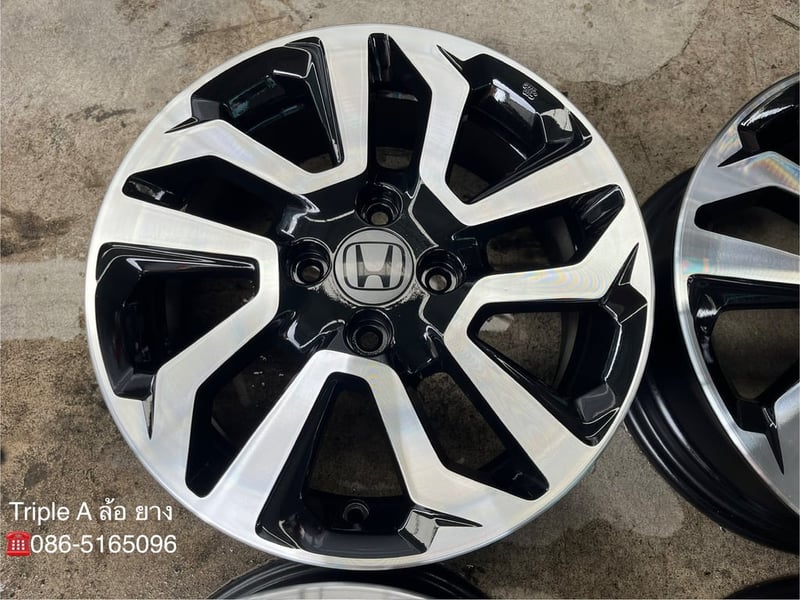 ล้อแม็ก Honda Jazz GK ขอบ 15 สีดำหน้าเงา สวยกริ๊บ ล้อแม็ก Honda Jazz GK ขอบ 15 สีดำหน้าเงา สวยกริ๊บ