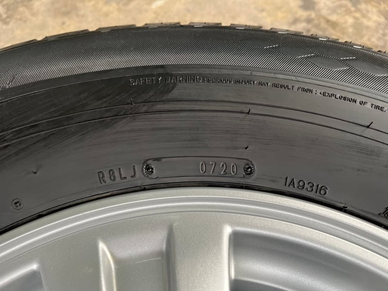 ล้อแม็ก 6รู139 Mitsu Pajero ขอบ 16 แถมยาง 265-70-16 Dunlop ปี 20