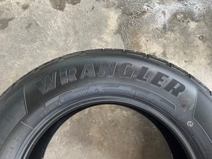 ยางใหม่ป้ายแดง 255-65-18 Goodyear ใหม่กริ๊บ ถอดจากโชว์รูมรถ