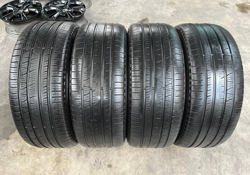 ล้อแม็ก Ford Everest Sport ขอบ 20 สีดำแท้ พร้อมยาง 265-50-20 PIRELLI ปี 23