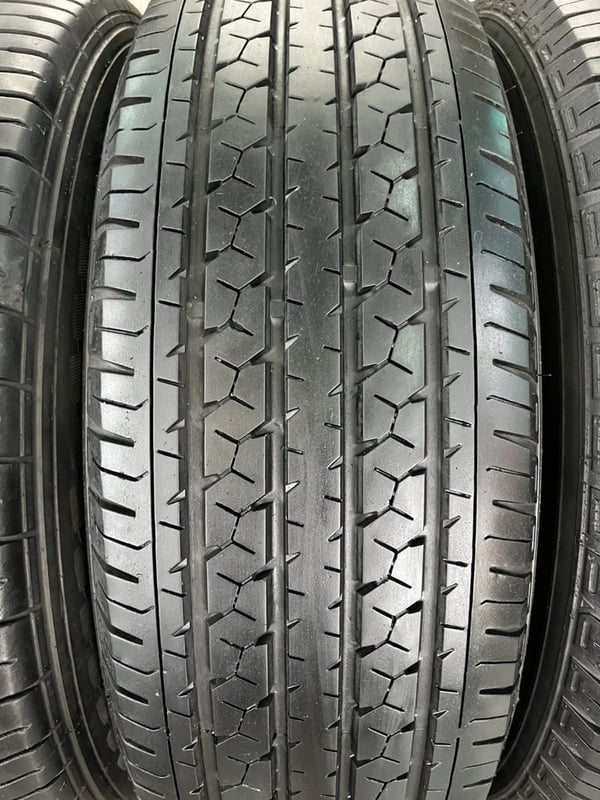 ล้อแม็กพร้อมยาง 6รู139 Toyota ขอบ 15 ใส่กับ รถตู้ Commuter 6รู139 ได้เลย ล้อแม็กพร้อมยาง 6รู139 Toyota ขอบ 15 ใส่กับ รถตู้ Commuter 6รู139 ได้เลย