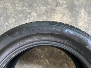 ยาง 215-55-16 Bridgestone ปี 25 สภาพน้องๆยางใหม่ ใช้งานมาน้อย