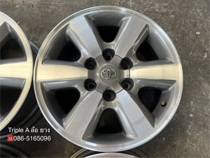 ล้อแม็ก Toyota Fortuner ก้านใหญ่ ขอบ 17 เทาหน้าเงา สภาพสวย