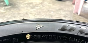 ยางใหม่ป้ายแดง 225-70-17 Dunlop ปี 25 ใหม่กริ๊บ ถอดจากรถใหม่ป้ายแดง