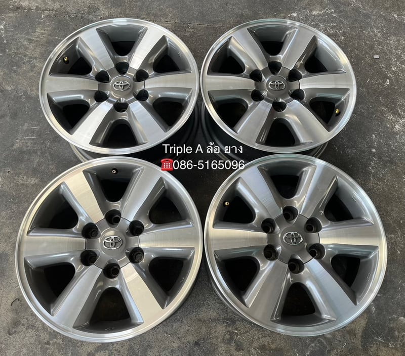 ล้อแม็ก Toyota Fortuner ก้านใหญ่ ขอบ 17 เทาหน้าเงา สภาพสวย