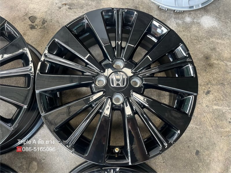 ล้อแม็ก Honda City Hatchback RS ขอบ 16 สีดำแท้ สวยกริ๊บ ล้อแม็ก Honda City Hatchback RS ขอบ 16 สีดำแท้ สวยกริ๊บ