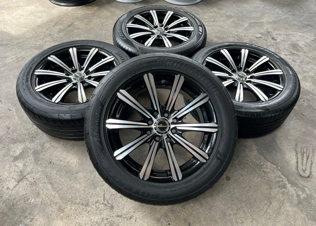 ล้อแม็กแต่ง 4รู100 Valenza ขอบ 15 สีดำหน้าเงา พร้อมยาง 195-55-15 ปี 22 ล้อแม็กแต่ง 4รู100 Valenza ขอบ 15 สีดำหน้าเงา พร้อมยาง 195-55-15 ปี 22