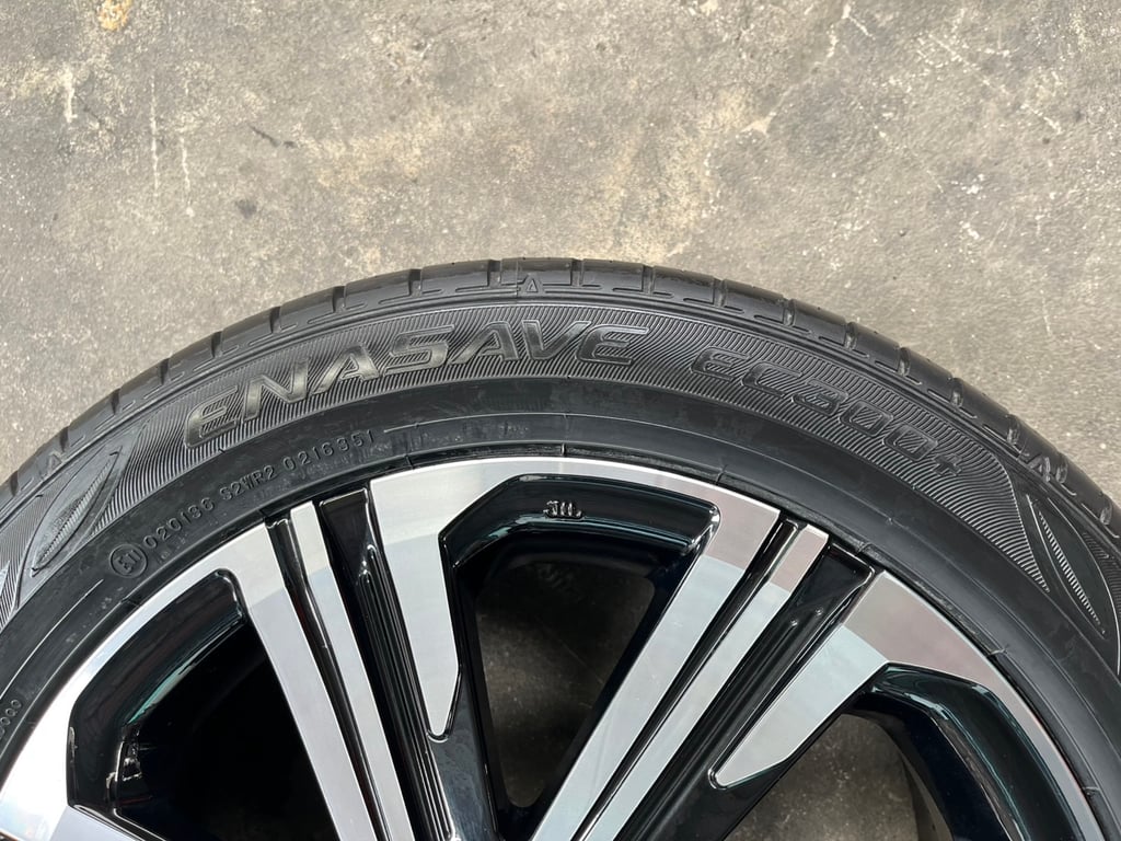 ล้อแม็ก Toyota Yaris Ativ รุ่นใหม่ ขอบ 16 พร้อมยางใหม่ 185-55-16 Dunlop ปี 24 