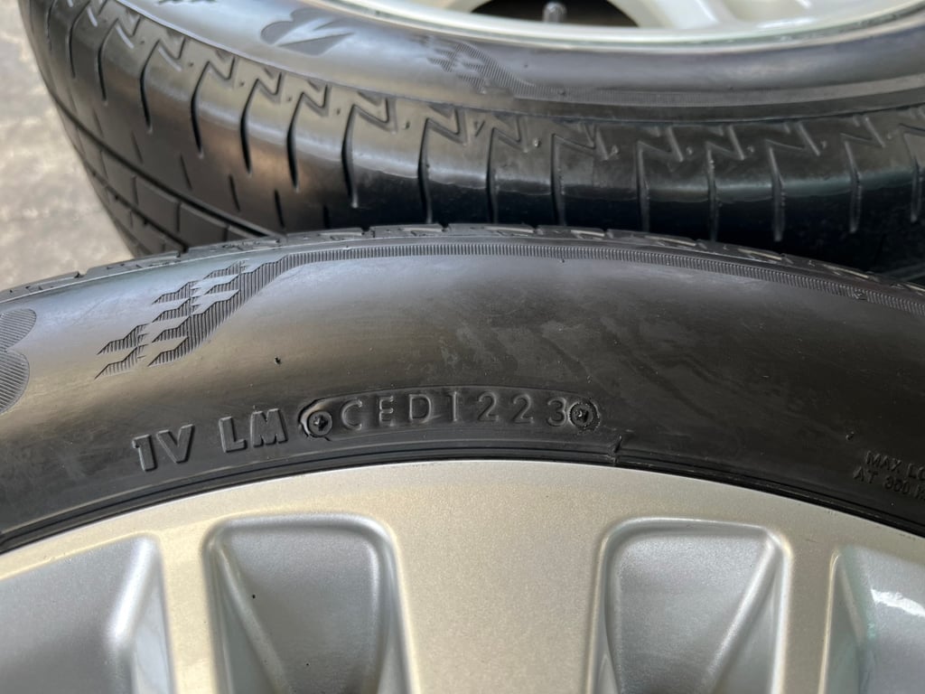 ล้อแม็ก 5รู114 Toyota INNOVA ขอบ 17 พร้อมยาง 215-55-17 Bridgestone ปี 23