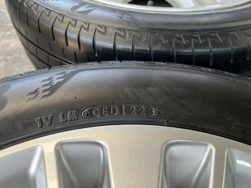 ล้อแม็ก 5รู114 Toyota INNOVA ขอบ 17 พร้อมยาง 215-55-17 Bridgestone ปี 23