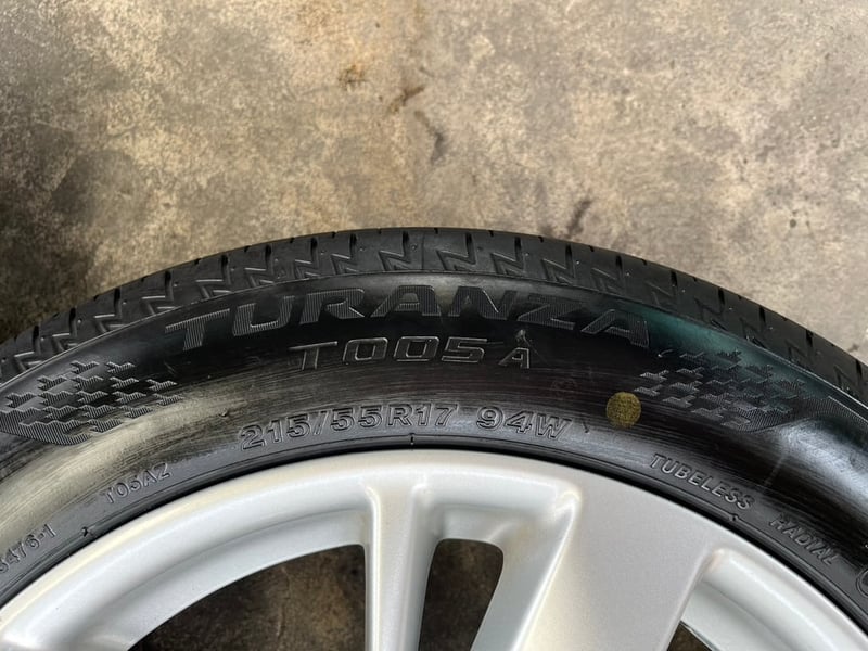 ล้อแม็ก Nissan Teana ขอบ 17 พร้อมยาง 215-55-17 Bridgestone ปี 23 ล้อแม็ก Nissan Teana ขอบ 17 พร้อมยาง 215-55-17 Bridgestone ปี 23
