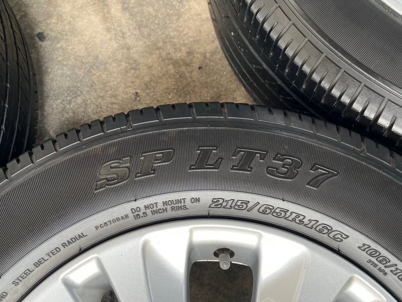 ล้อแม็ก 5รู114 Toyota Revo ขอบ 16 พร้อมยาง 215-65-16 Dunlop ปลายปี 23