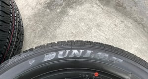 ยางใหม่ป้ายแดง 265-60-18 Dunlop ปี 25 ใหม่กริ๊บ ถอดจากโชว์รูม ยางใหม่ป้ายแดง 265-60-18 Dunlop ปี 25 ใหม่กริ๊บ ถอดจากโชว์รูม