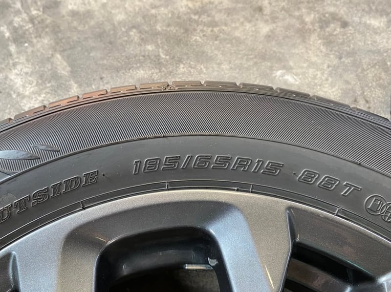 ล้อแม็ก Mazda 2 Skyactive ขอบ 15 สีดำมิดไนท์ ร้อมยาง 185-65-15 Dunlop ปี 23 ล้อแม็ก Mazda 2 Skyactive ขอบ 15 สีดำมิดไนท์ ร้อมยาง 185-65-15 Dunlop ปี 23