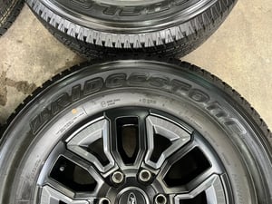 ล้อแม็กป้ายแดง Ford Ranger XLS รุ่นใหม่ล่าสุด ขอบ 17 พร้อมยางใหม่ป้ายแดง 255-70-17 Bridgestone ปี 25