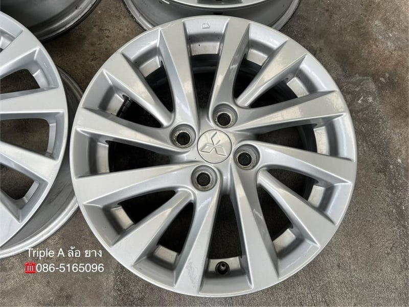 ล้อแม็ก Mitsu Attrage ขอบ 15 สีบอร์น ล้อแม็ก Mitsu Attrage ขอบ 15 สีบอร์น