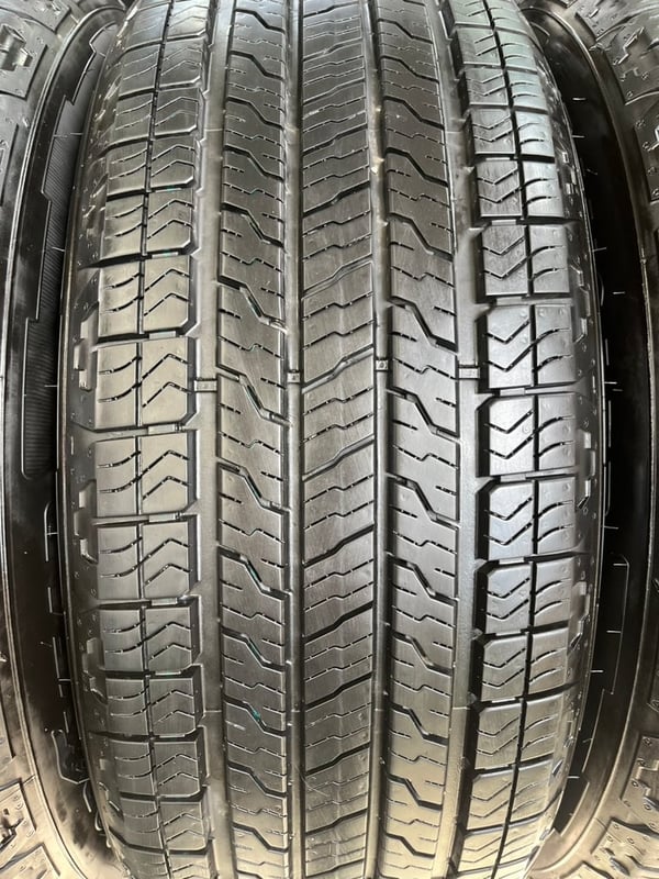 ล้อแม็ก Ford Everest Next-Gen Sport ขอบ 20 พร้อมยางน้องๆป้ายแดง 255-55-20 GoodYear ปี 24