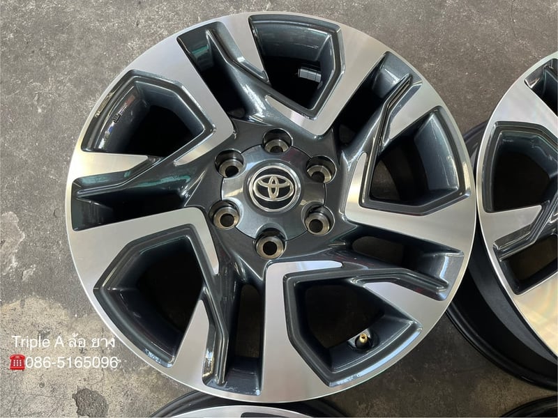ล้อแม็กป้ายแดง 6รู139 Toyota Fortuner Leader ขอบ 18 เทาหน้าเงา สวยกริ๊บ