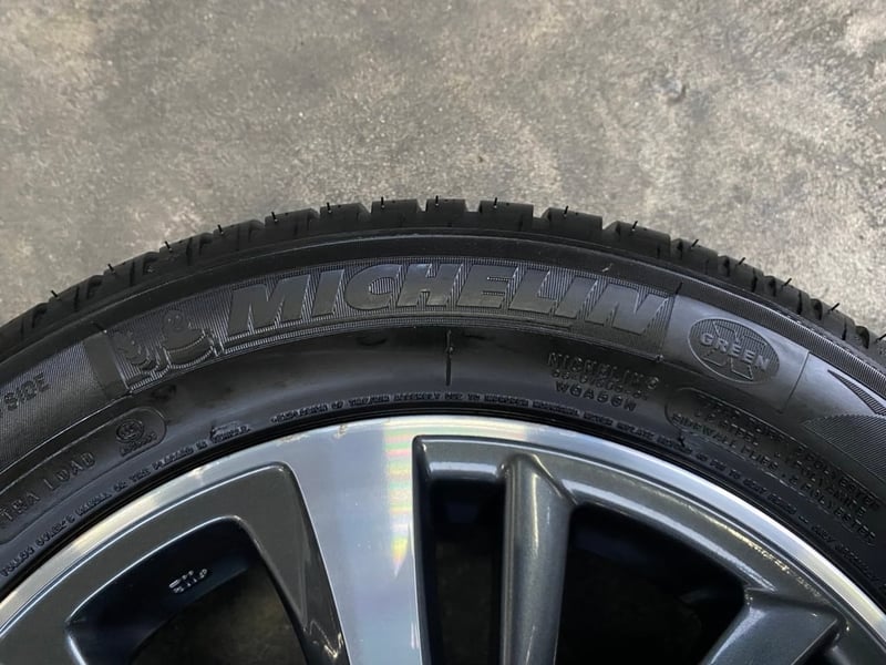 ล้อแม็ก Toyota Yaris Ative ขอบ 15 เทาหน้าเงา พร้อมยาง 185-60-15 Michelin ปี 25 ล้อแม็ก Toyota Yaris Ative ขอบ 15 เทาหน้าเงา พร้อมยาง 185-60-15 Michelin ปี 25