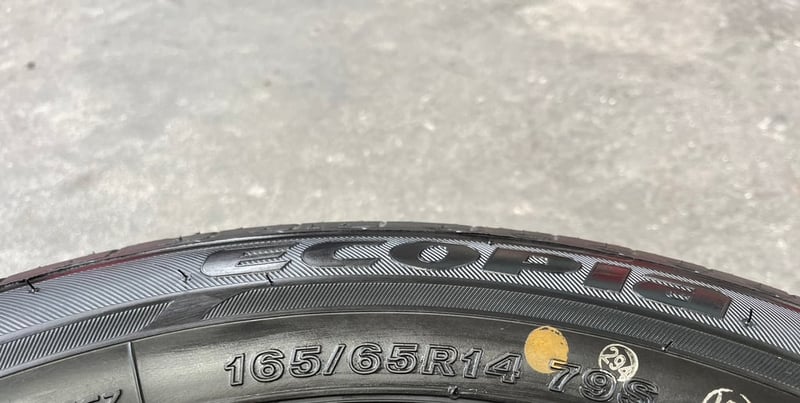 ยางป้ายแดง 165-65-14 Bridgestone ปี 25 สวยกริ๊บ