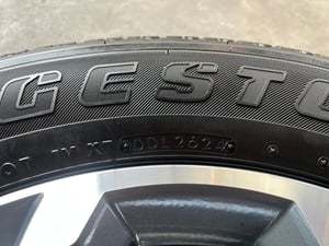 ล้อแม็ก Mitsu Triton ขอบ 18 เทาหน้าเงา พร้อมยาง 265-60-18 Bridgestone ปี 24