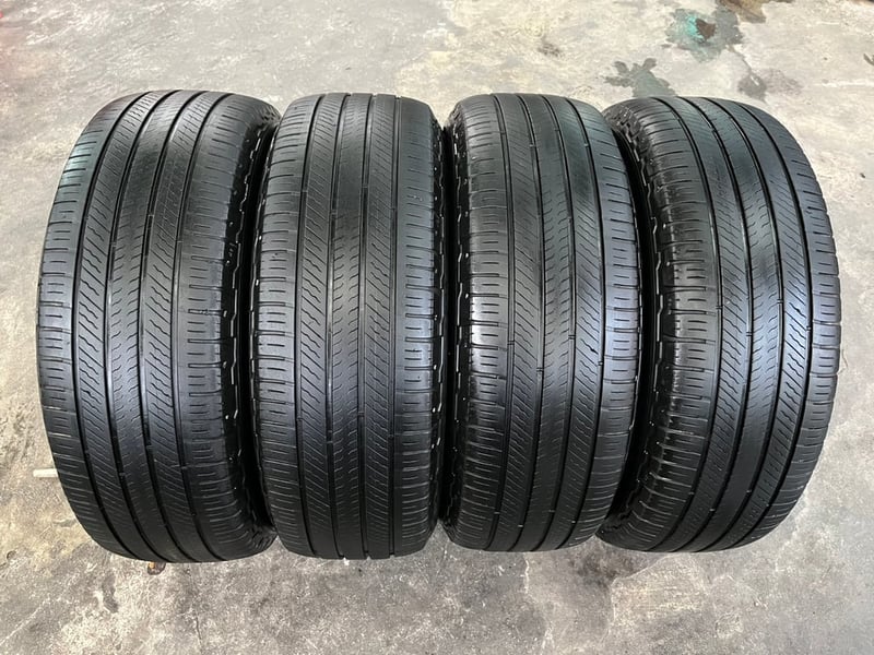 ล้อแม็ก 5รู100 Subaru XV ขอบ 17 ดำหน้าเงา พร้อมยาง 235-60-17 Michelin ปี 22