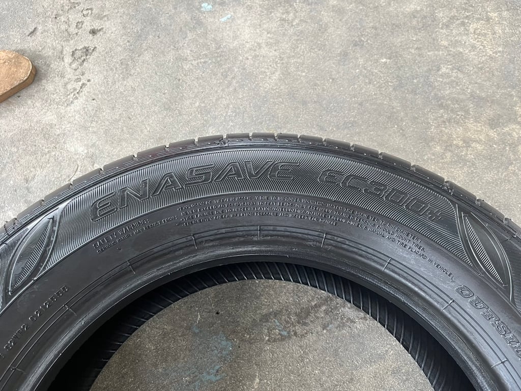 ยางใหม่ 185-65-15 Dunlop ปี 24 ยางใหม่กริ๊บๆ